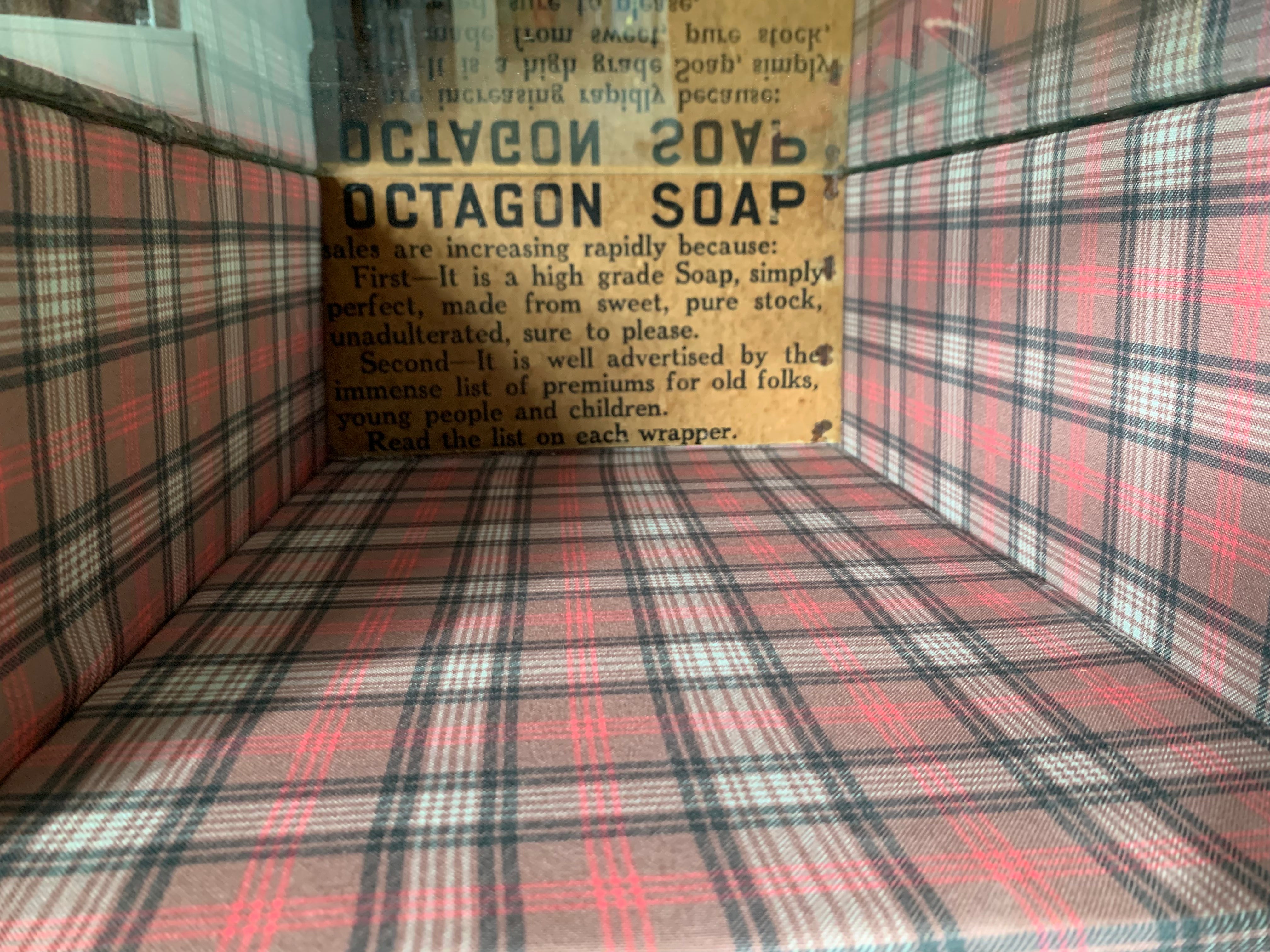 OCTAGON SOAP Box Side Table