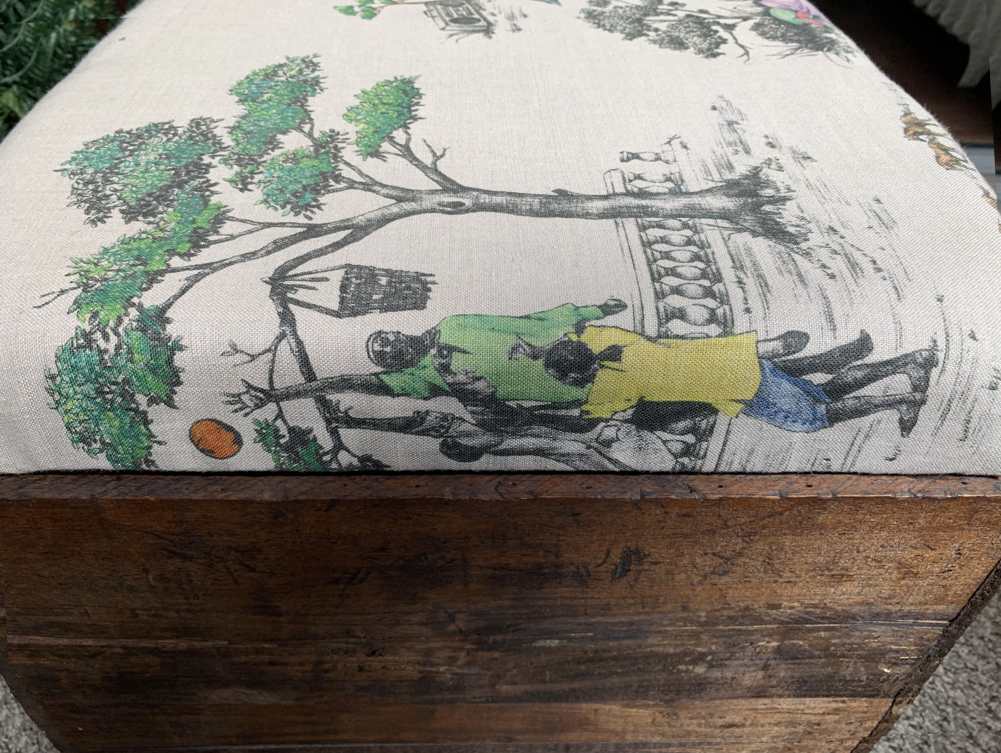 WINE SHIPPING CRATE STORAGE OTTOMAN